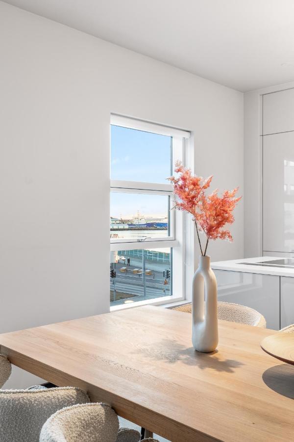 Appartamento Harbour Lux 3br & 2ba In The Heart Of The With Free Parking Reykjavík