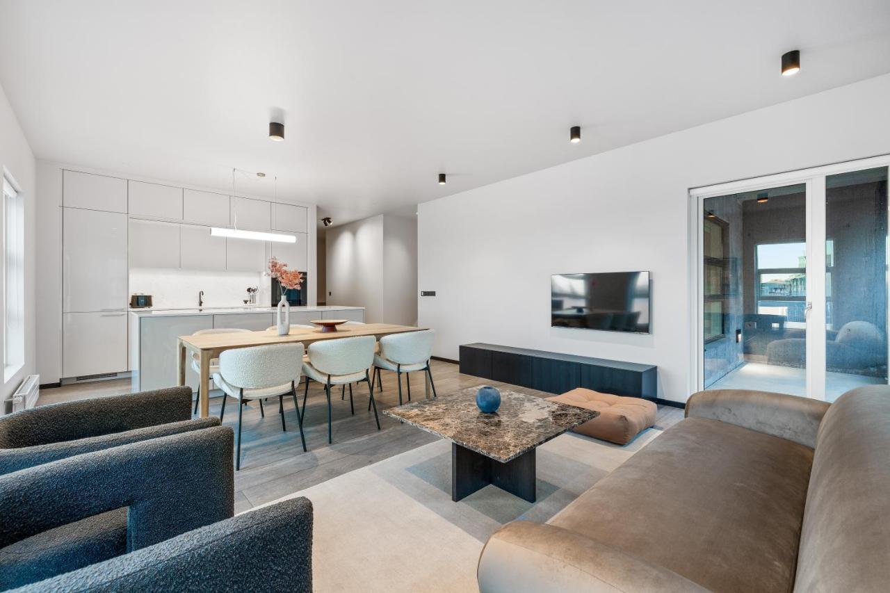 Harbour Lux 3br & 2ba In The Heart Of The With Free Parking Appartamento